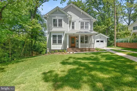3316 Circle Hill Rd, Alexandria, VA 22305