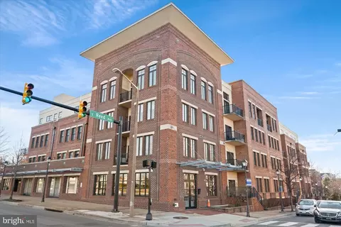 181 E Reed Ave #108, Alexandria, VA 22305