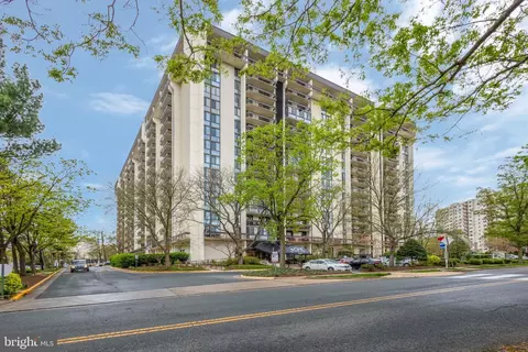 5300 Holmes Run Pkwy #1518, Alexandria, VA 22304