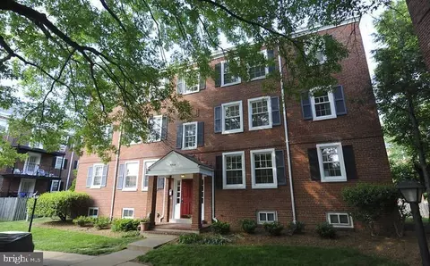 4904 29th Rd S #B2, Arlington, VA 22206