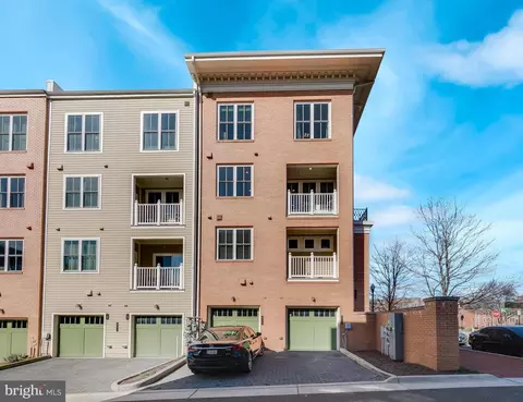 2314 Main Line Blvd, Alexandria, VA 22301