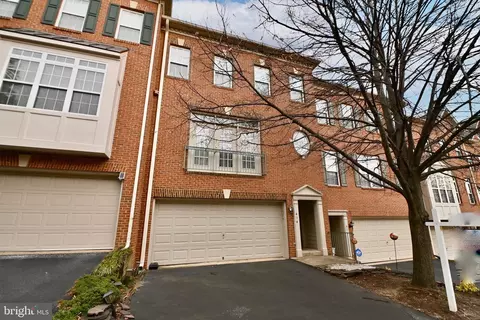 414 Stanton Pl, Alexandria, VA 22304