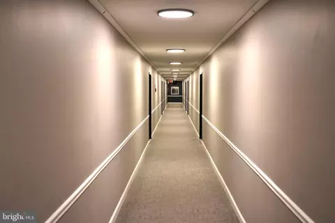 2500 N Van Dorn St #1124, Alexandria, VA 22302