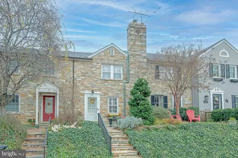904 Saint Asaph St, Alexandria, VA 22314