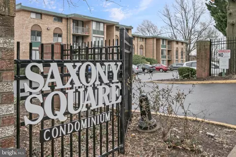 501 N Armistead St #T3, Alexandria, VA 22312