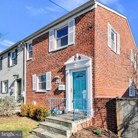217 Tennessee Ave, Alexandria, VA 22305