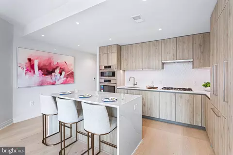 1201 N Royal St #313M, Alexandria, VA 22314