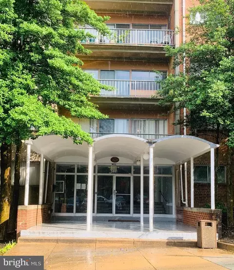 5801 Quantrell Ave #404, Alexandria, VA 22312
