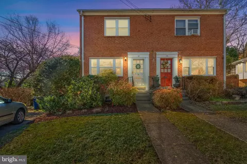 57 S French St, Alexandria, VA 22304