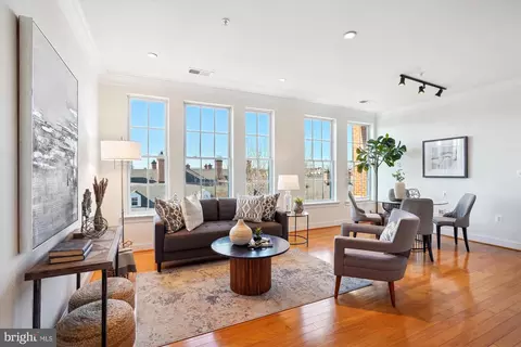 1023 N Royal St N #402, Alexandria, VA 22314