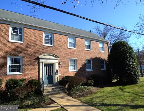 734 S Fayette St #12, Alexandria, VA 22314