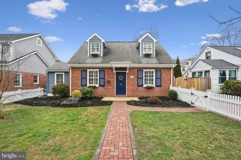 804 Ramsey St, Alexandria, VA 22301