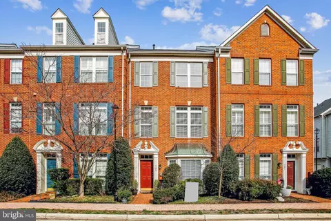 703 Norfolk Ln, Alexandria, VA 22314