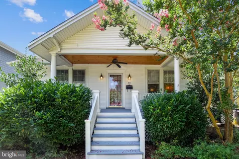 20 Masonic View Ave W, Alexandria, VA 22301