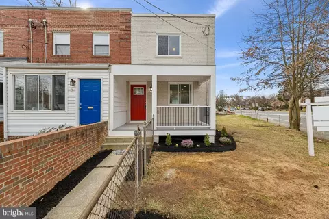 1 Clifford Ave, Alexandria, VA 22305