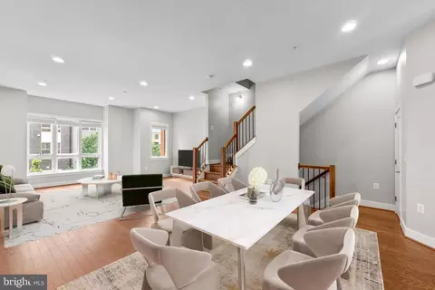1815 Main Line Blvd, Alexandria, VA 22301