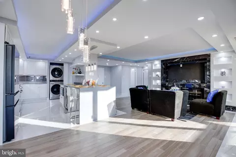 309 Yoakum Pkwy #1711, Alexandria, VA 22304