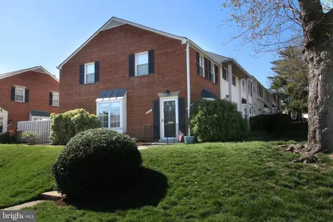 2317 N Dearing St, Alexandria, VA 22302
