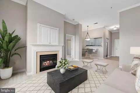 191 Somervelle St #106, Alexandria, VA 22304