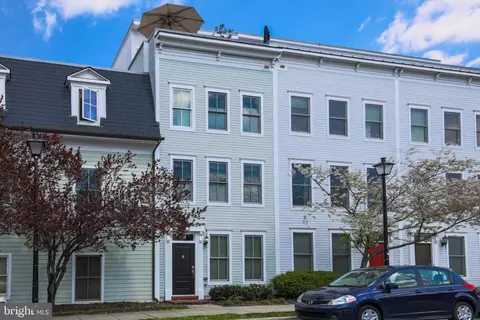 831 Wythe St, Alexandria, VA 22314