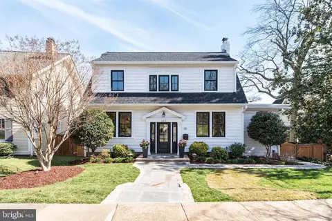 203 N View Ter, Alexandria, VA 22301