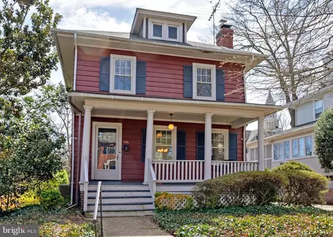 106 W Maple St, Alexandria, VA 22301