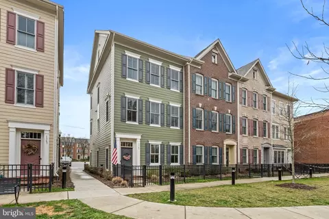 1365 Powhatan St, Alexandria, VA 22314