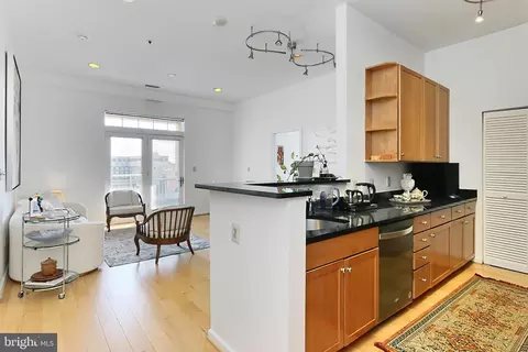 309 Holland Ln #318, Alexandria, VA 22314