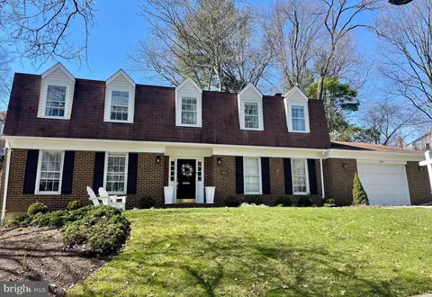 4021 N Garland St, Alexandria, VA 22304