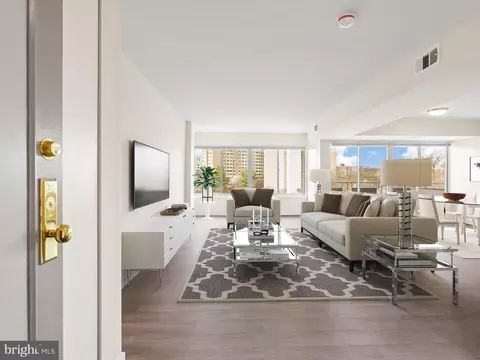 5340 Holmes Run Pkwy #414, Alexandria, VA 22304