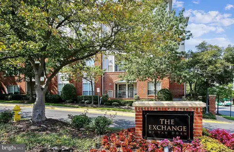 4854 Eisenhower Ave #243, Alexandria, VA 22304