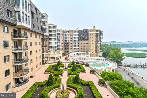 1250 S Washington St #407, Alexandria, VA 22314