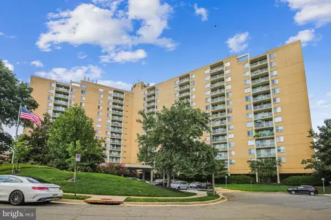 501 Slaters Ln #606, Alexandria, VA 22314