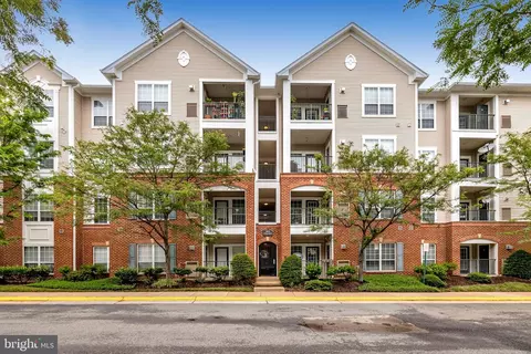 4854 Eisenhower Ave #352, Alexandria, VA 22304