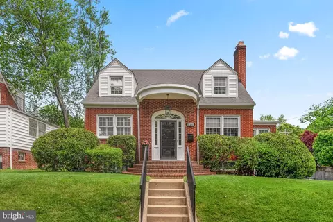 2411 Ridge Road Dr, Alexandria, VA 22302