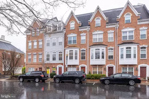 5129 Gardner Dr, Alexandria, VA 22304
