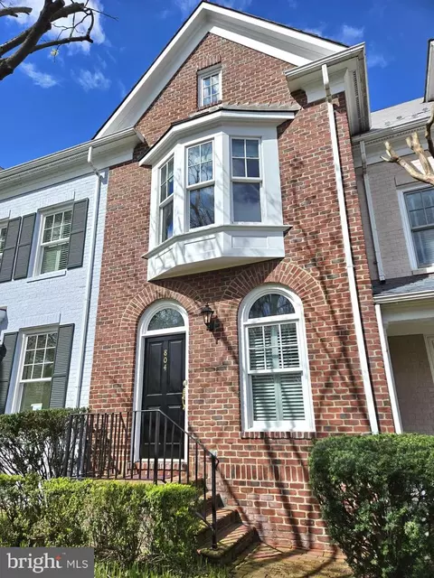 804 Second St, Alexandria, VA 22314