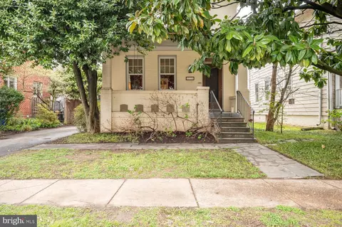 216 E Windsor Ave, Alexandria, VA 22301