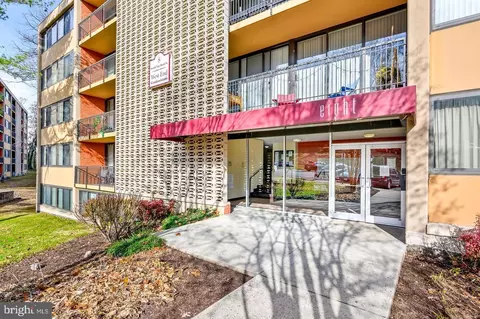 8 S Van Dorn St #403, Alexandria, VA 22304