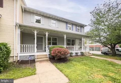 3348 Commonwealth Ave, Alexandria, VA 22305