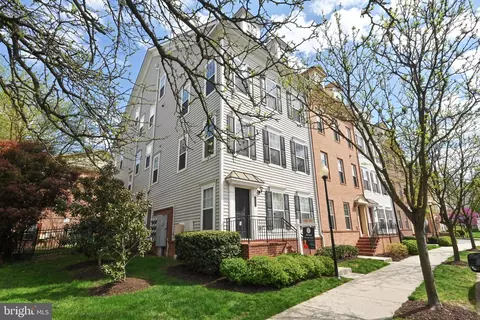3949 Old Dominion Blvd, Alexandria, VA 22305
