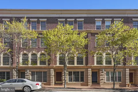 1859 Ballenger Ave, Alexandria, VA 22314