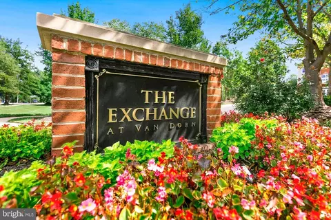 4850 Eisenhower Ave #117, Alexandria, VA 22304