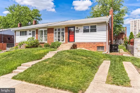 121 S Jenkins St, Alexandria, VA 22304