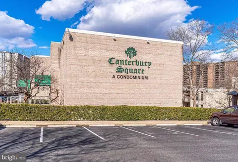1 Canterbury Sq #101, Alexandria, VA 22304