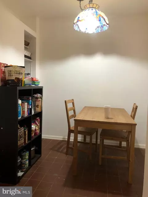 801 N Pitt St #221, Alexandria, VA 22314