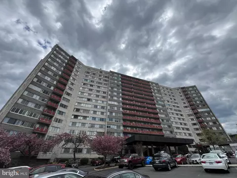 5340 Holmes Run Pkwy #1504, Alexandria, VA 22304