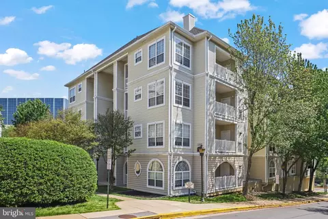 4551 Strutfield Ln #4321, Alexandria, VA 22311