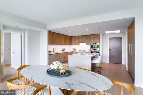 1201 N Royal St #208, Alexandria, VA 22314