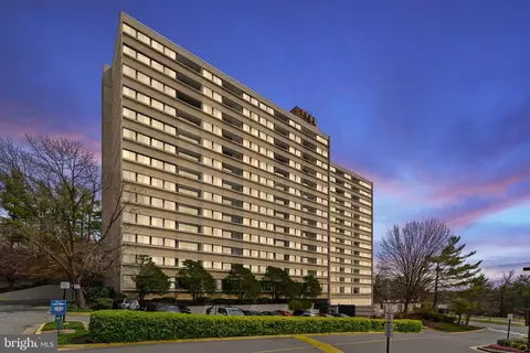 5911 Edsall Rd #PH02, Alexandria, VA 22304